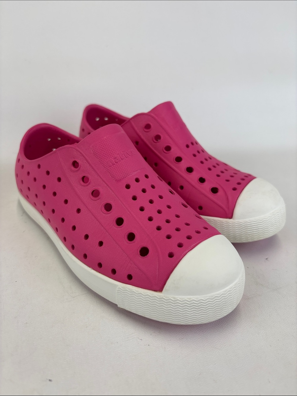 NATIVE Jefferson Pink Slipon Waterproof Shoes Size C13